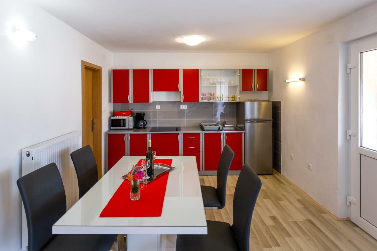 Apartman Dobrila Vrh  외부 사진