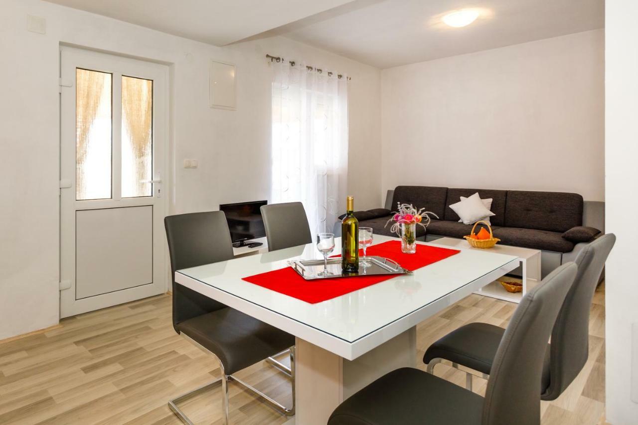 Apartman Dobrila Vrh  외부 사진